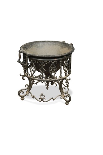 Lot 88 - A late 19th or early 20th century cast and wrought iron brazier on stand, possibly Thornton & Downer