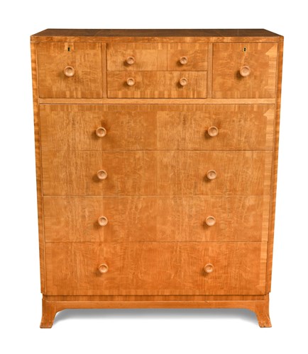 Lot 126 - A good quality Art Deco walnut chest of drawers