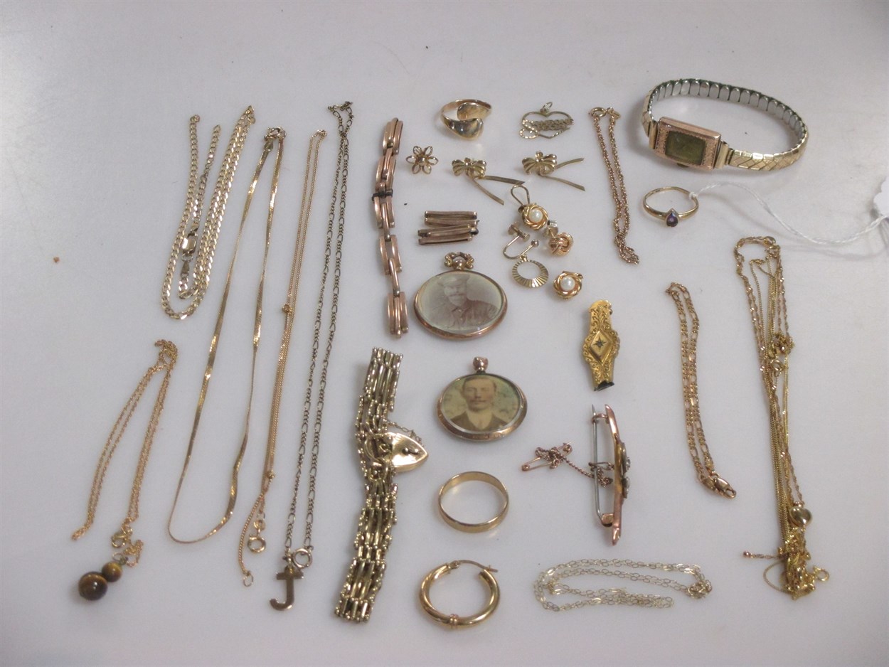 Lot 179 - A collection of 9ct jewellery including...