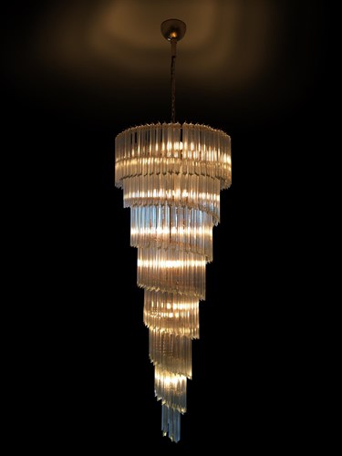 Lot 77 - A Murano glass Trilobi chandelier by Venini