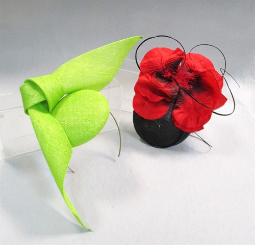 Lot 58 - A Philip Treacy bright green fascinator hat