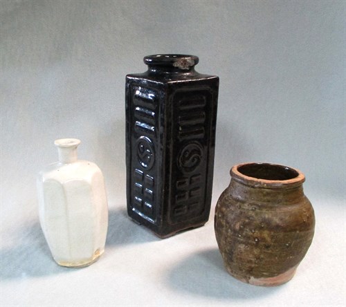 Lot 85 - Two vases and a jar, 19th and 20th century