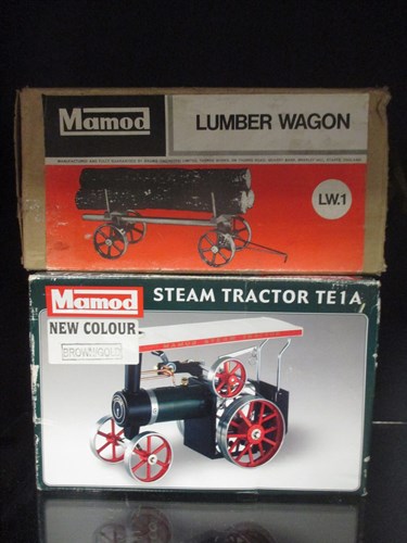 Lot 23 - Mamod; a TE1A steam tractor, boxed and a LW.1...