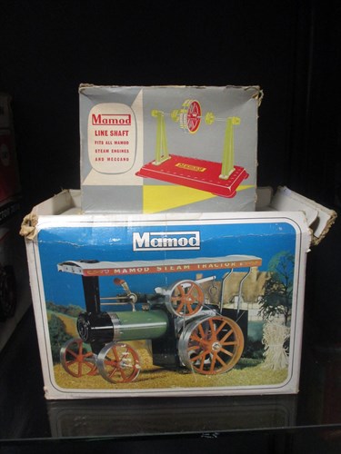 Lot 24 - Mamod; TE1A live steam traction engine, boxed...