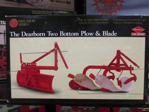 Lot 21 - Ertl collectables Prescision series; The Ford...