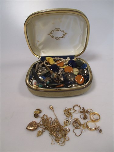 Lot 196 - A 22ct gold wedding ring 5.8g, an 18ct gold...