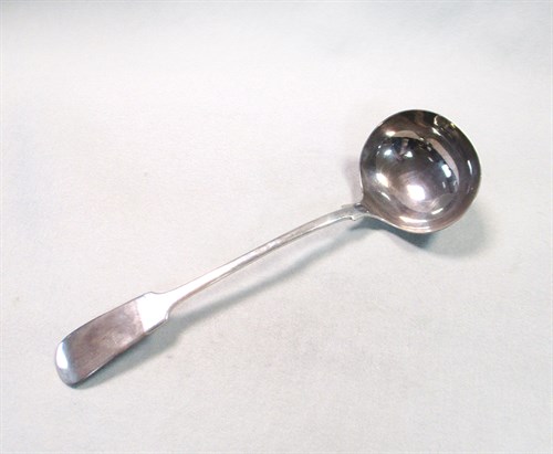 Lot 107 - A George V silver soup ladle