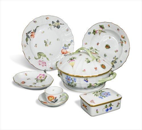 Lot 34 - A Herend porcelain dinner service decorated with Autumn fruit