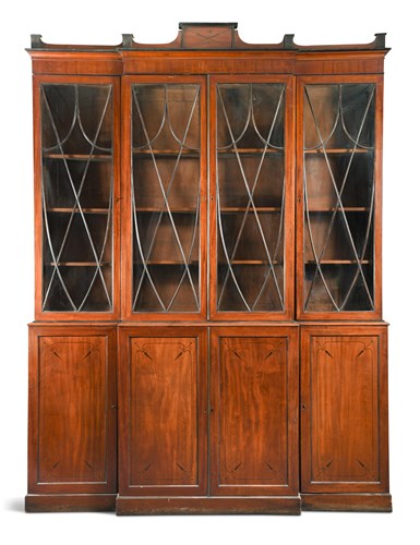 Lot 351 - A Regency mahogany breakfront library bookcase