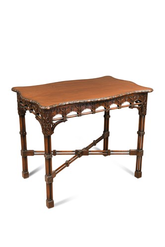 Lot 330 - An Edwardian 'Chippendale' style mahogany centre table