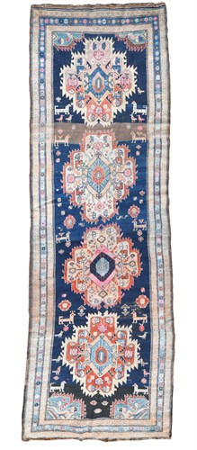 Lot 436 - An Uzbek runner