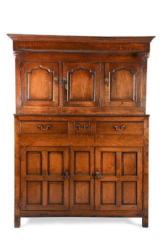 Lot 464 - A mid 18th century oak Di-darne