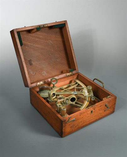 Lot 292 - A 19th century mahogany cased brass Sextant, signed Allan, London