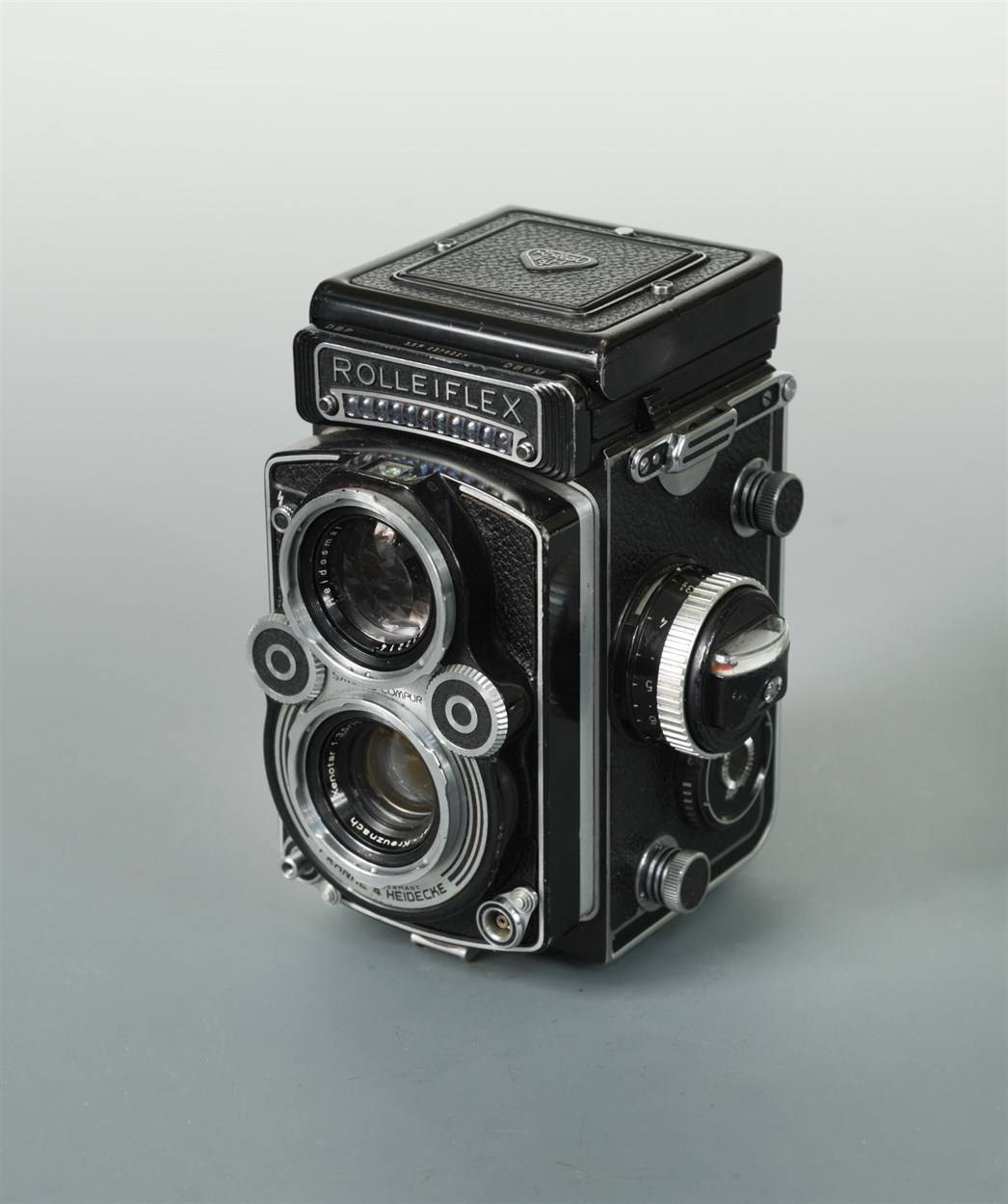 Lot 225 - Rolleiflex 3.5F TLR Camera with Schneider-Kreuznach Xenotar 75mm f/3.5 lens