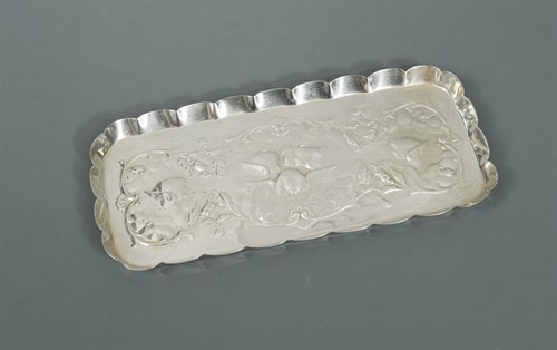 Lot 101 - An Edward VII silver Art Nouveau dressing table tray