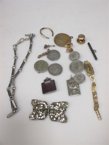 Lot 140 - A small box of odd and scrap jewellery