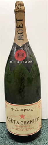 Lot 165 - Champagne Moet et Chandon Brut Imperial NV, a...