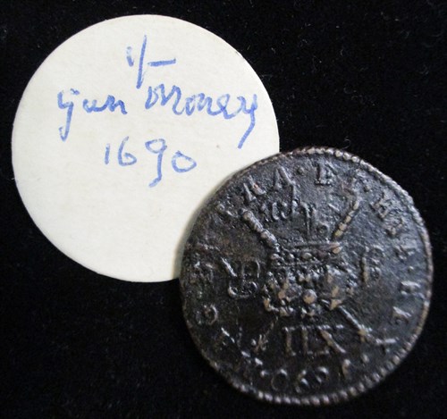 Lot 282 - Two Irish gunmoney shillings 1689 February/September and 1690 April, together with William & Mary half pennies 1692 and 1693