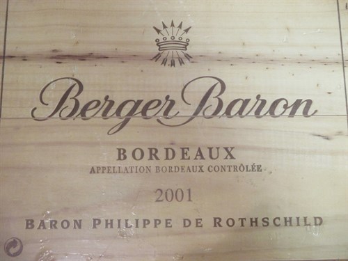 Lot 10 - Three Bordeaux wines 2001 Rothschild, cased