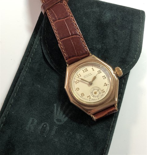 Lot 271 - Rolex - An 'Oyster' gentleman's wristwatch