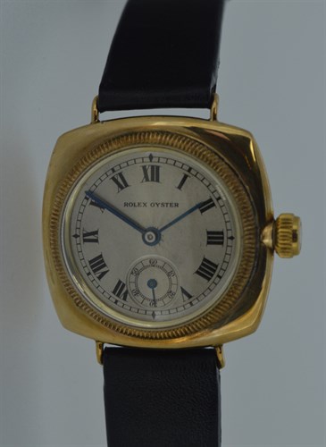 Lot 197 - Rolex - A 9ct gold 'Oyster' gentleman's wristwatch