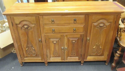 Lot 432 - An Art Nouveau American sideboard, 94 x 152 x...