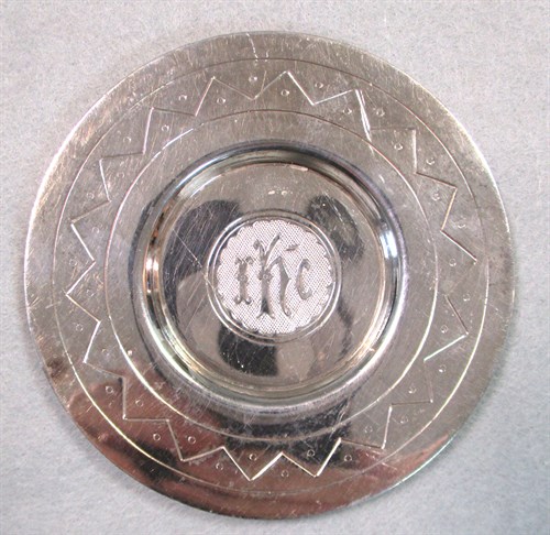 Lot 91 - A Victorian silver travelling communion set