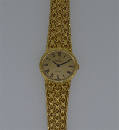 Lot 178 - Omega - A lady's 18ct gold 'De Ville' wristwatch