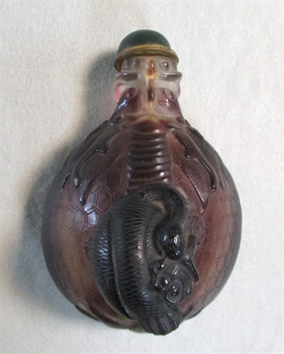 Lot 184 - A large painted Peking glass snuff bottle with stopper, by Ding Erzhong, dated for 1932