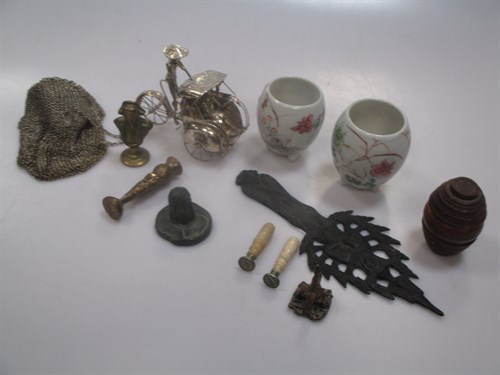 Lot 127 - Nutmeg grater in treen case and Far Eastern...