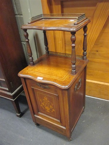 Lot 312 - A Victorian figured walnut coal purdonium, 92...