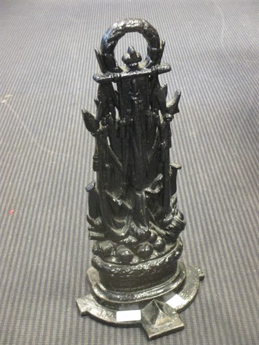 Lot 366 - A 19th century cast iron door stop
