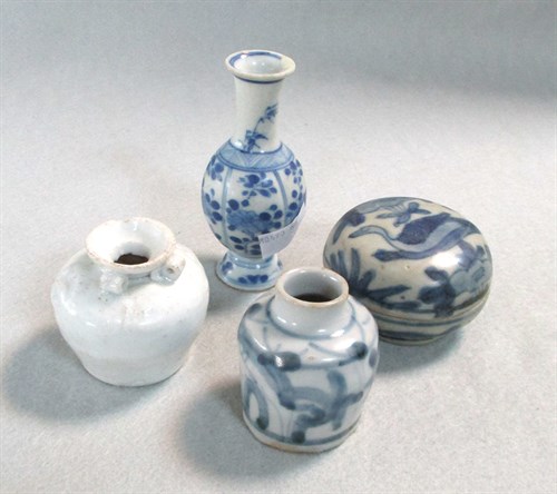 Lot 57 - Four small shipwreck ceramics, Ming dynasty