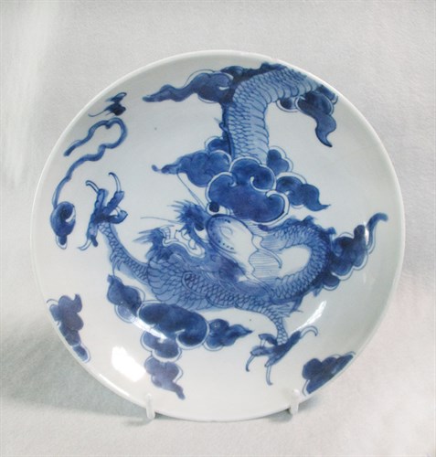 Lot 119 - A group of four dishes, Kangxi period and later