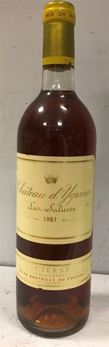 Lot 476 - Chateau d'Yquem, Sauternes 1er Cru Classé...