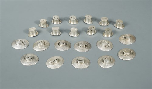 Lot 141 - A set of 20th century silver novelty place card holders