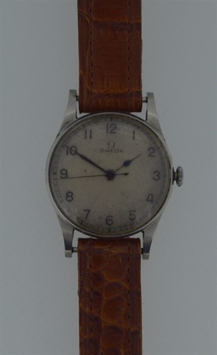 Lot 194 - Omega - An Air Ministry gentleman's steel wristwatch