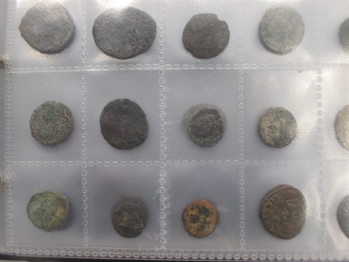 Lot 110 - A folder of approximately 140 Roman and other...