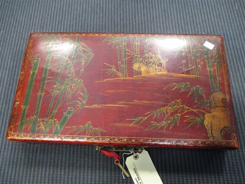 Lot 126 - A modern draughts set in the Chinese taste