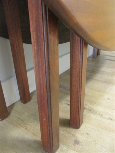 Lot 374 - A 19th century mahogany Irish wake table, 74 x...