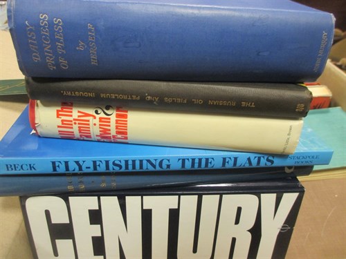 Lot 416 - A large quantity of various book to include...