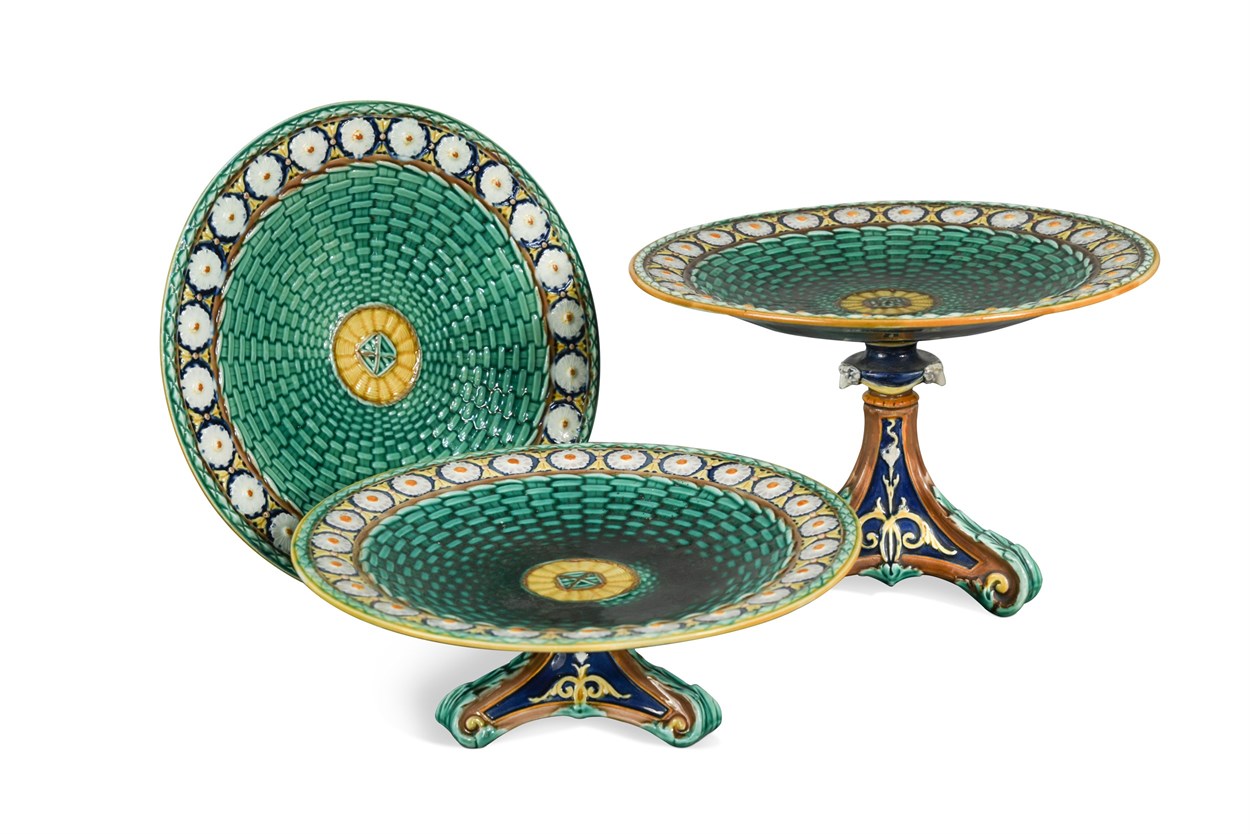 Lot 10 - A Wedgwood Majolica dessert service
