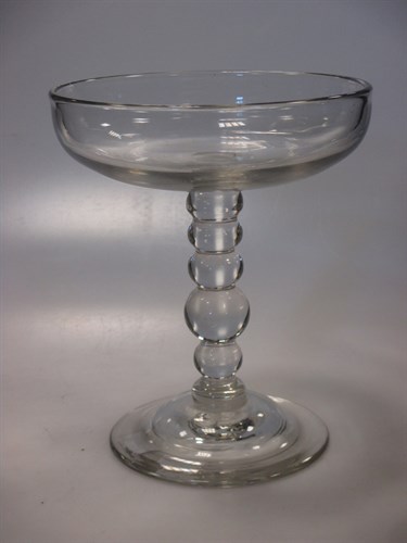 Lot 28 - A 19th century glass tazza