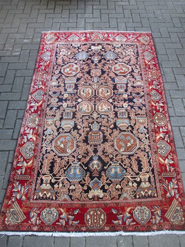 Lot 508 - A Meshed rug 212 x 129cm