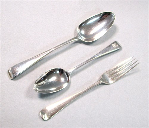 Lot 67 - A 69 piece harlequin set of silver flatware