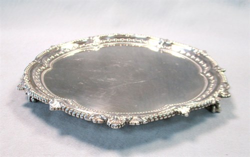 Lot 106 - An Edward VII silver salver