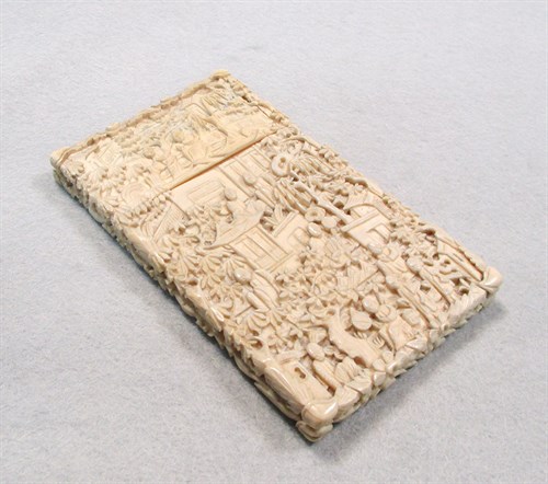 Lot 195A - A Cantonese ivory card case, Republic period