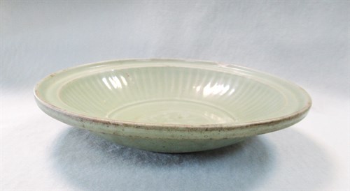 Lot 101 - A Longquan celadon dish, Ming dynasty, the...