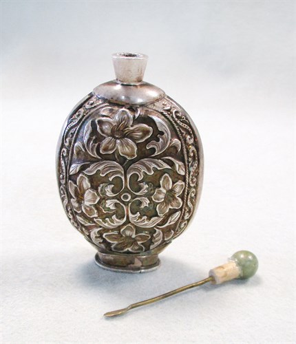 Lot 180 - A silvered metal  and stone snuff bottle, 20th century