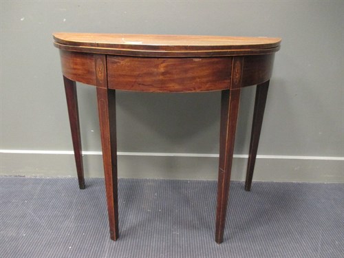 Lot 462 - A Sheraton mahogany card table 90cm wide